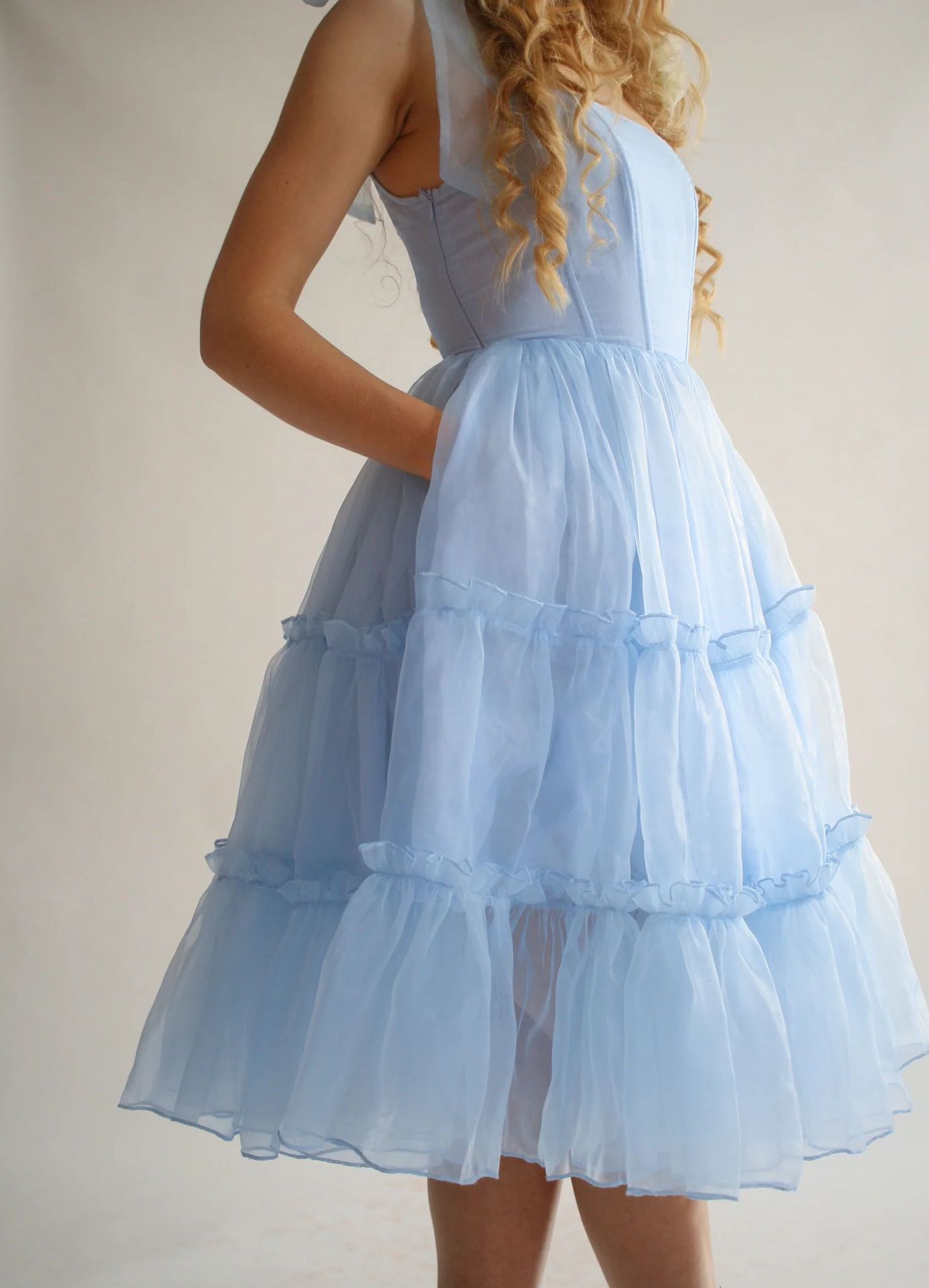 Square-neck Solid-color Wooden High-waist Flared Sleeveless Dress