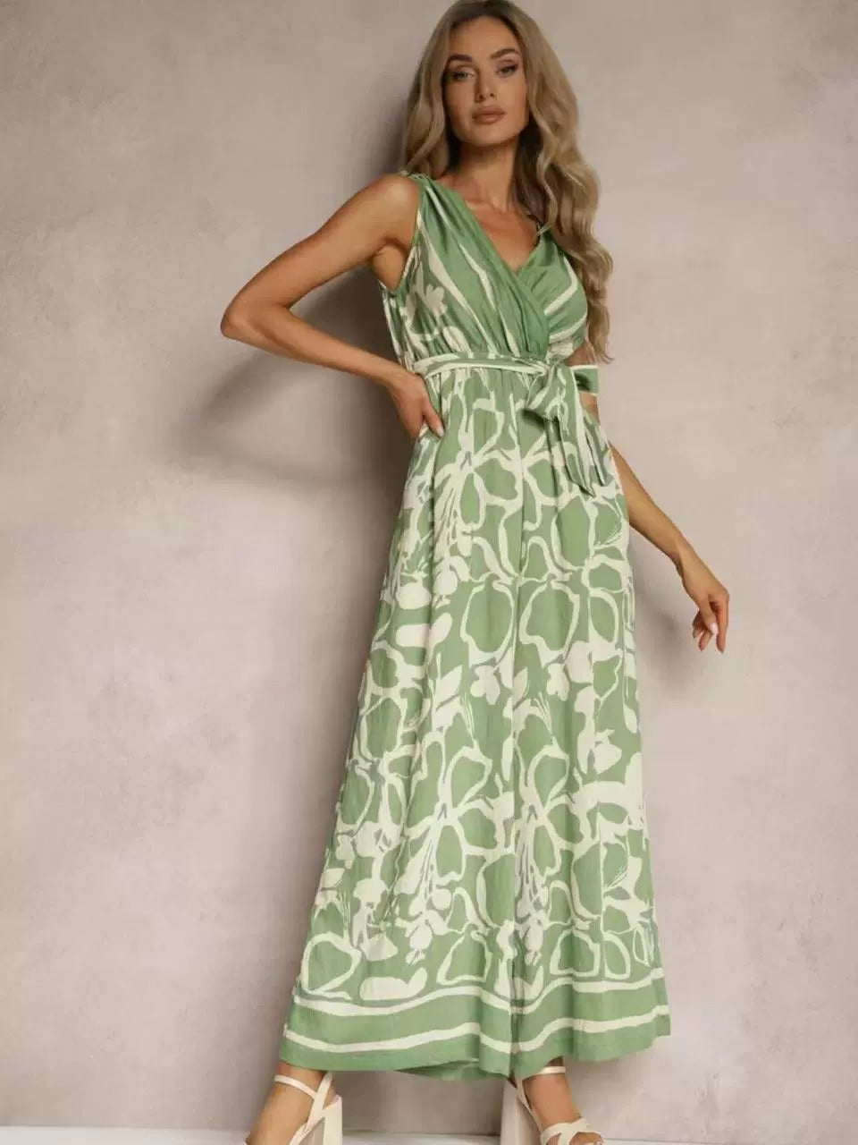 Women's Fashionable Casual V-Neck Printed Sleeveless Jumpsuit