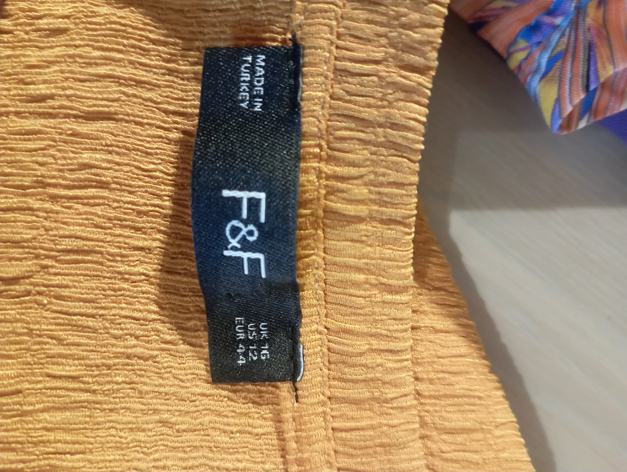 WOMEN'S F&F ORANGE S/L TOP (16UK 44 EU 12US)