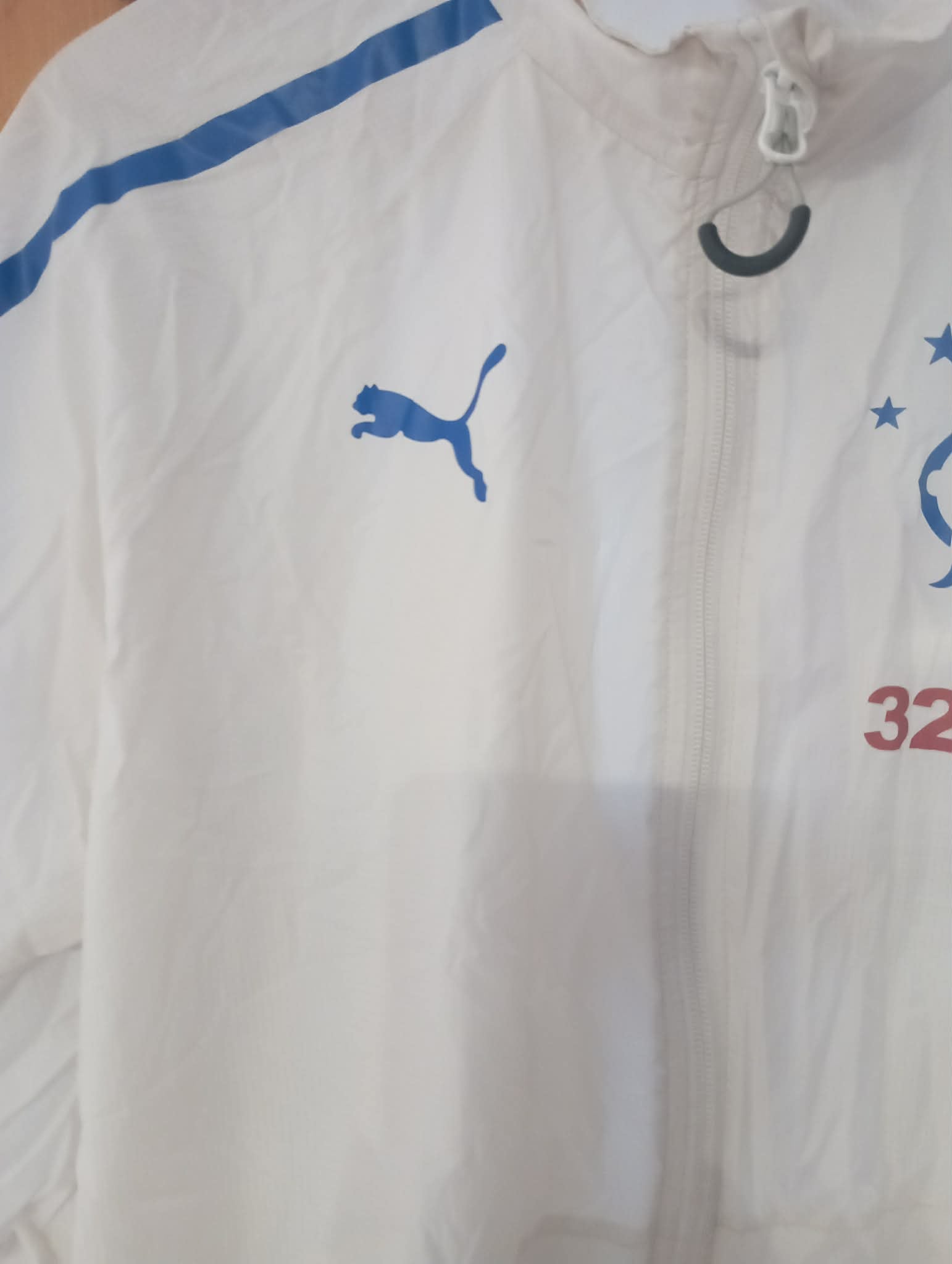 RANGERS FC PUMA 32RED WHITE ZIP SHELLSUIT TOP 2014/15 (M UK)
