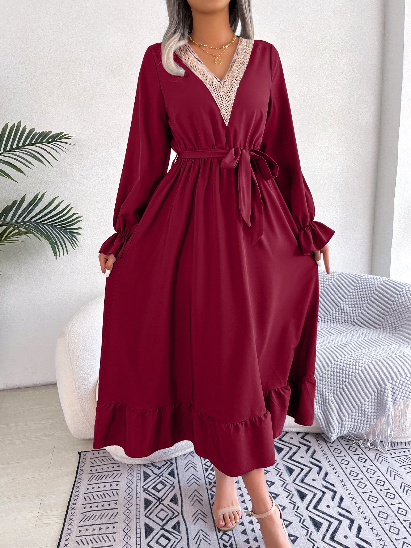 Women's Elegant V-Neck Lace Waist-Defined Hem Ruffle Maxi Dress