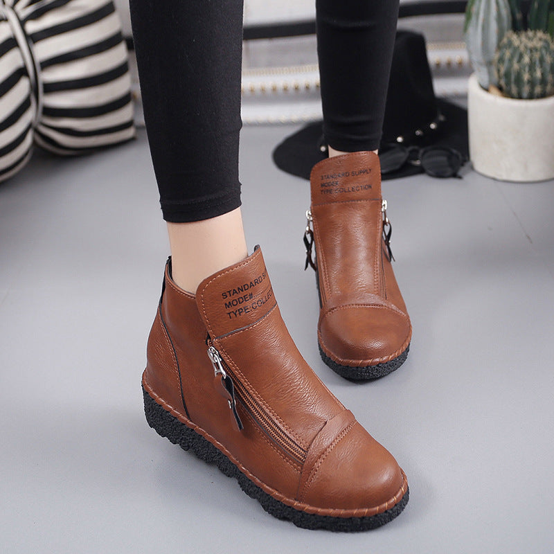 Martin boots with round toe and thick soles