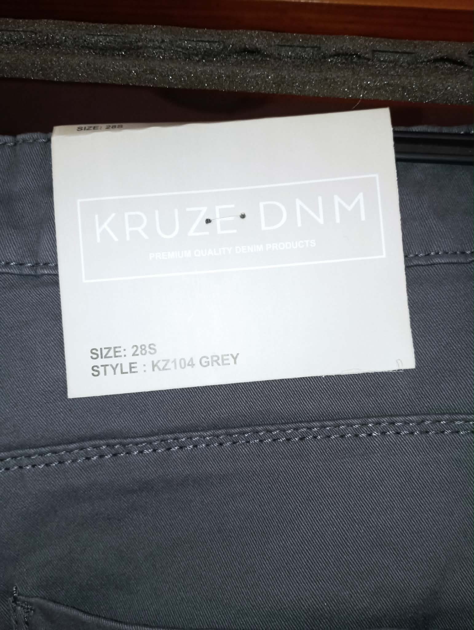 NEW with tag - MENS KRUZE DNM size 28s GREY