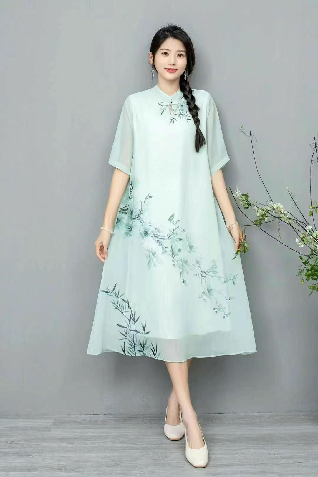 Women's Fashionable Chinese-style Retro Dress With Frog Buttons And Stand Collar