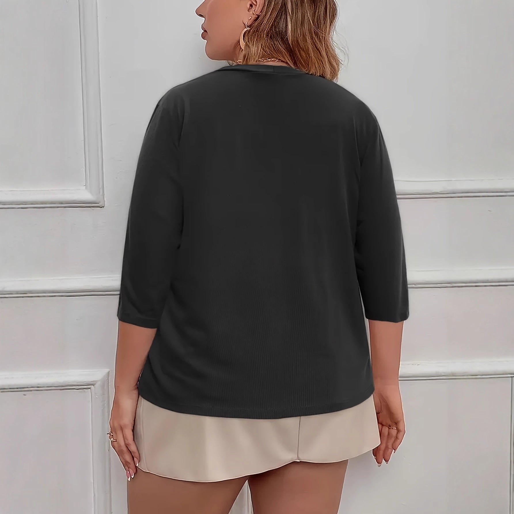 Elegant Half-Sleeve Slightly Stretchy Cardigan With Four Buttons