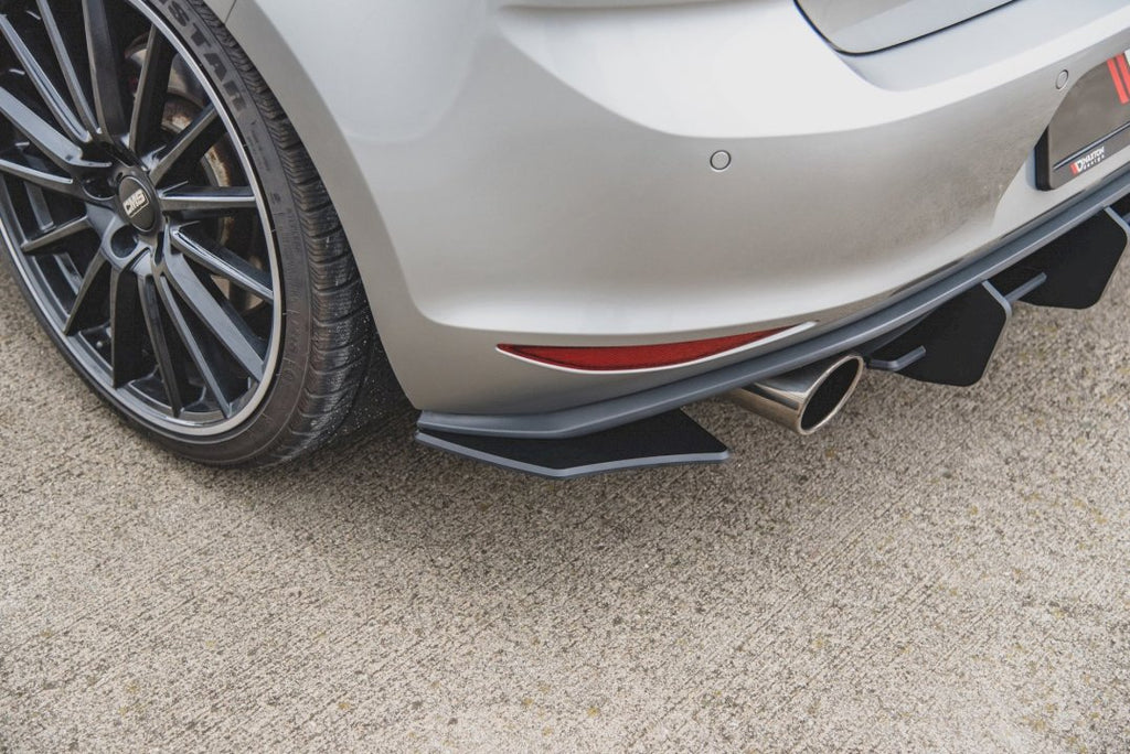 Maxton Design - STREET PRO REAR SIDE SPLITTERS V.2 VW GOLF MK7 GTI
