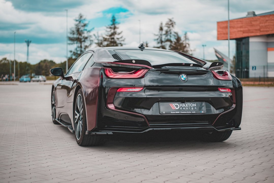 Maxton Design - CENTRAL REAR SPLITTER BMW I8 (2014-2020)