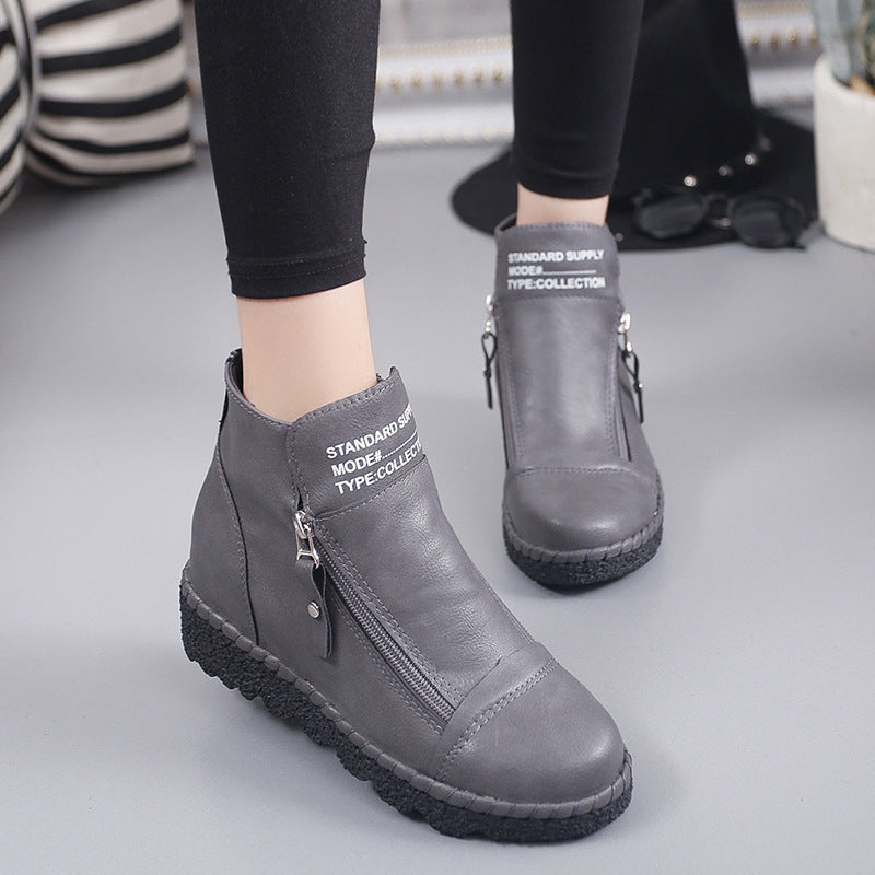 Martin boots with round toe and thick soles