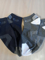 2 PAIRS OF ANKLE SOCKS