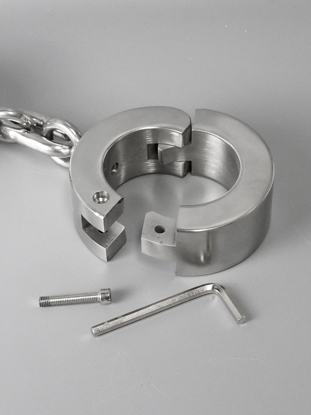 Extra Heavy Stainless Steel Restraints (Screw Locking)