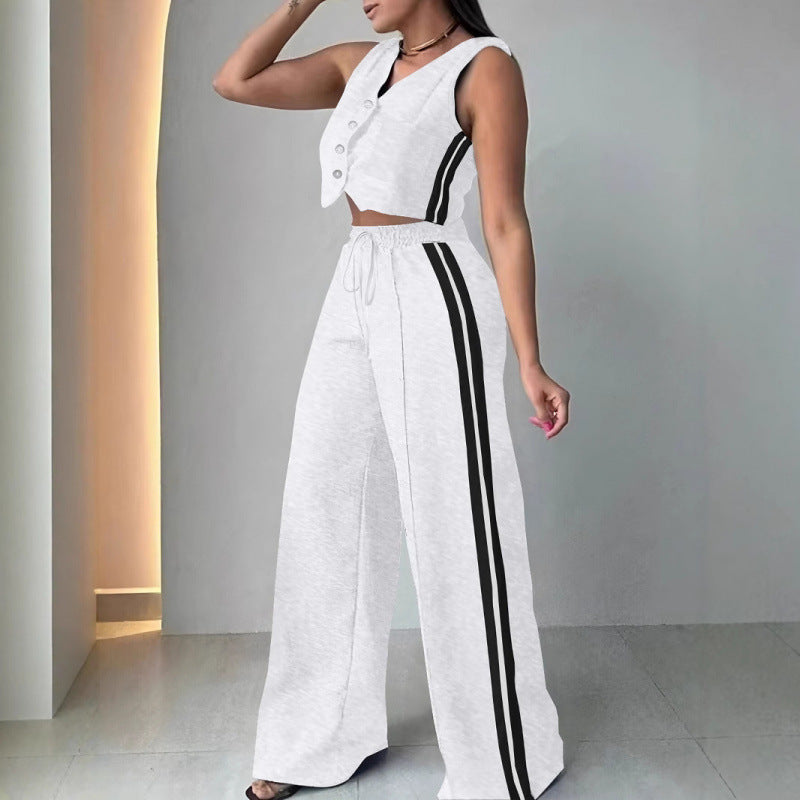 Fashionable Sleeveless Cropped Pants Suit With Pockets