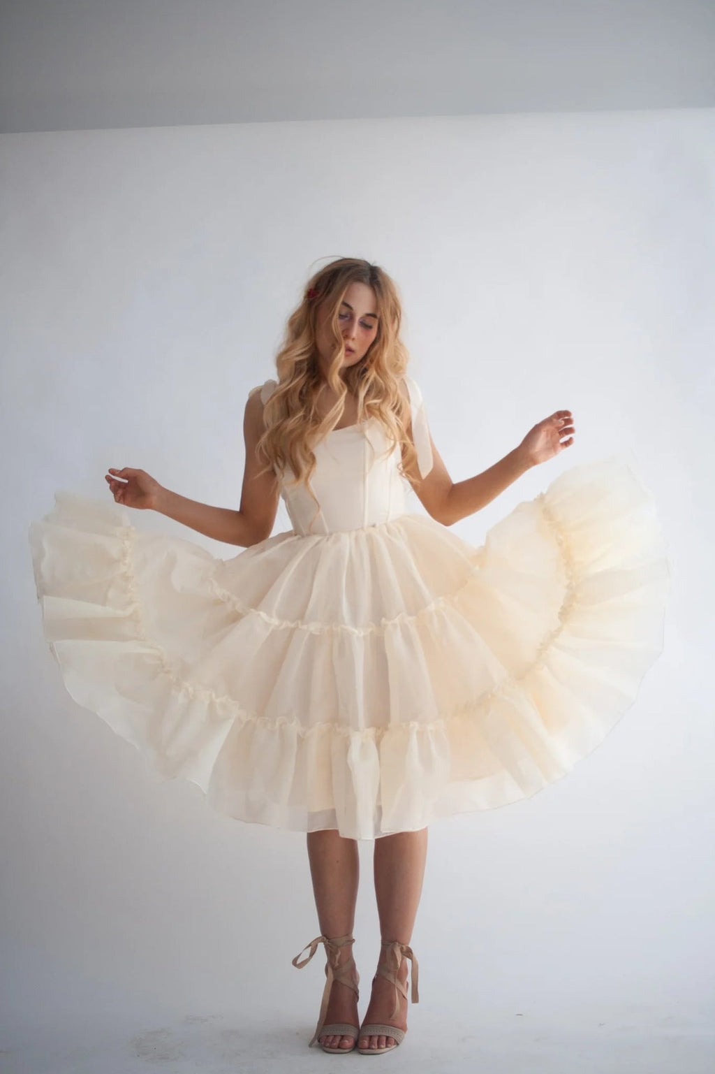 Square-neck Solid-color Wooden High-waist Flared Sleeveless Dress