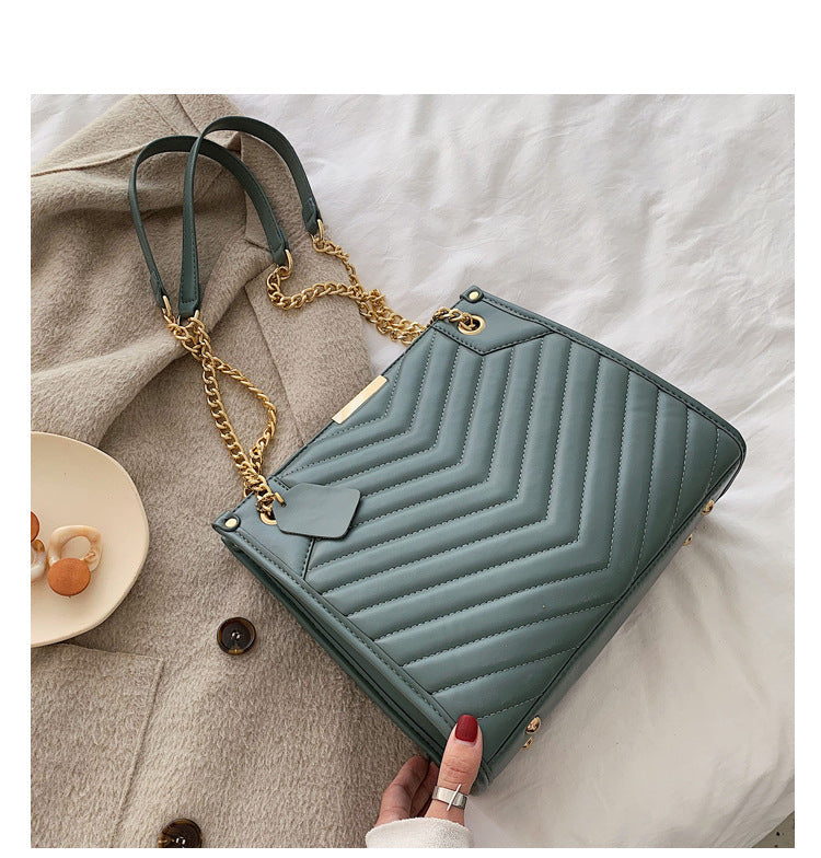 New Style Ladies Bucket Handbag with Chain