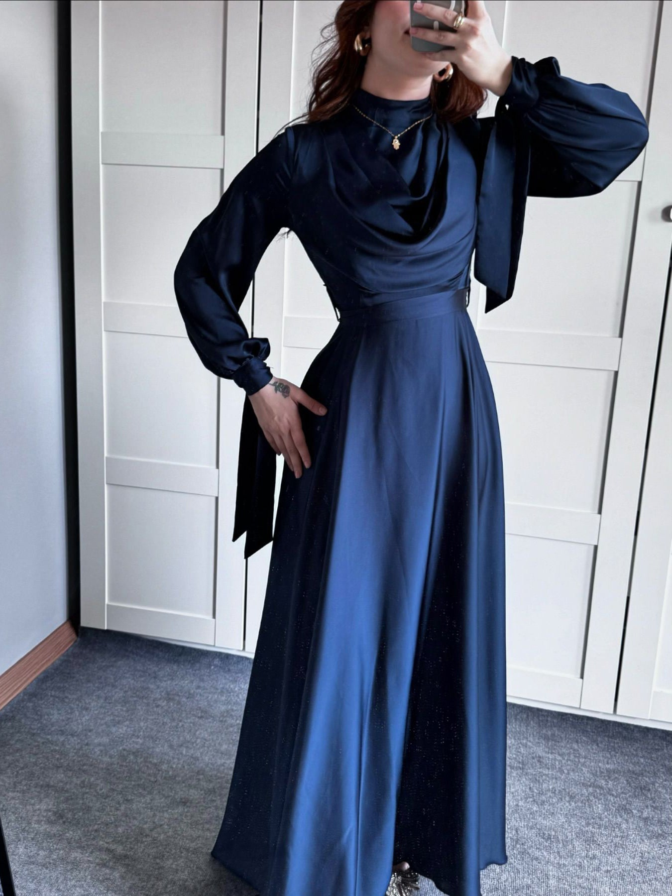 Women's Satin Plunge Neck Long Sleeve Maxi Dress - Elegant Evening Gown