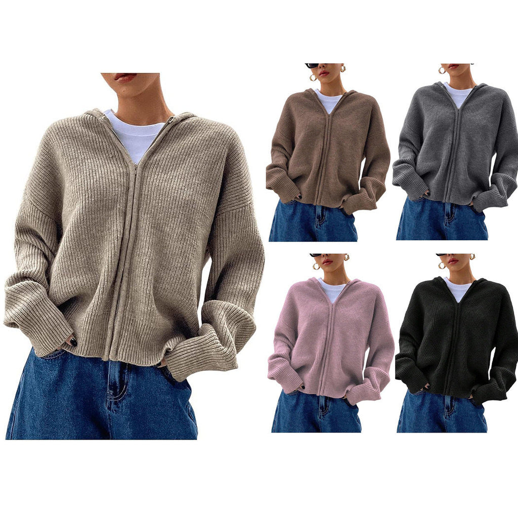 Loose Fitting Casual Cardigan Sweater With A Chunky Knit And Zipper