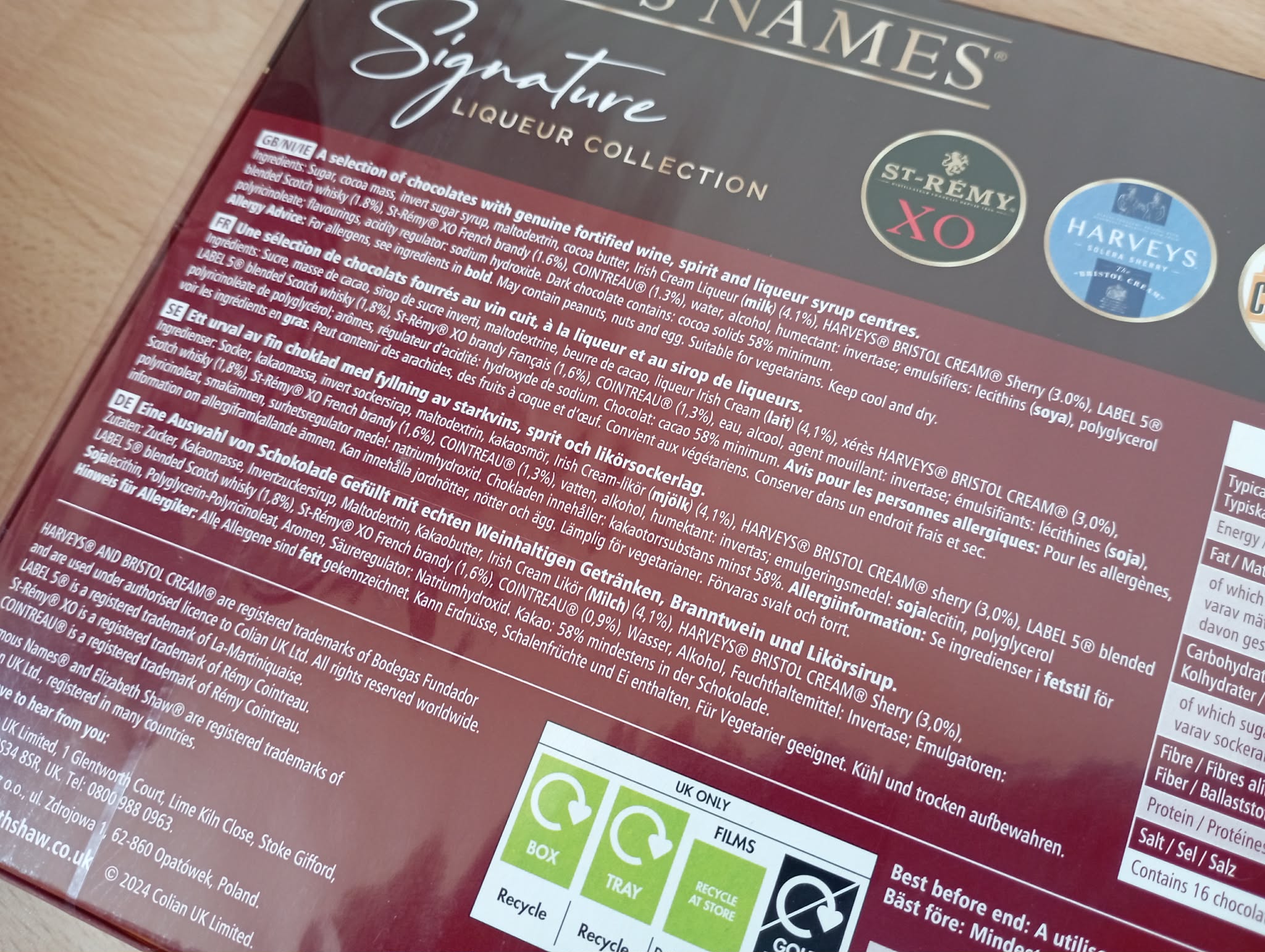 FAMOUS NAMES SIGNATURE LIQUEUR COLLECTION CHOCOLATES 185G