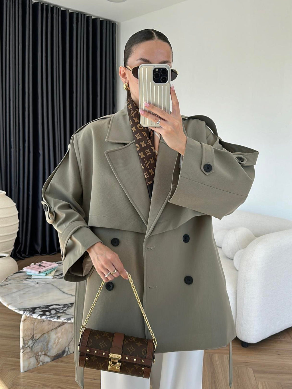 Turn-down Collar Fitted Waist Figure-flattering Elegant Single-breasted Trench Coat