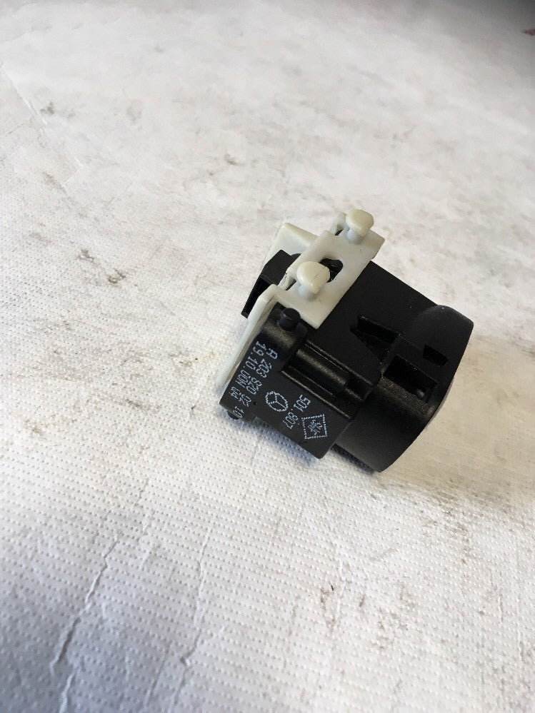 Electric Window Single Switch From a Mercedes C Class W203 00-05