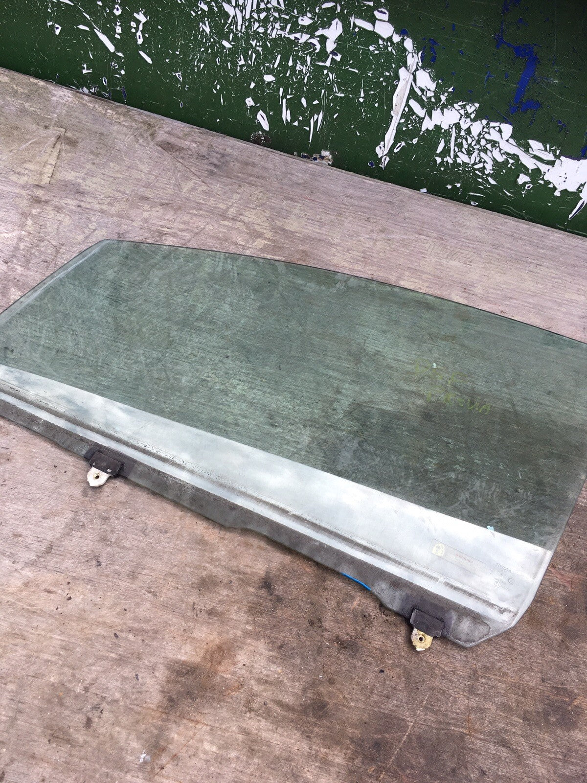 Door Window Glass Front Left for Toyota Previa 2002 05 Gen 2