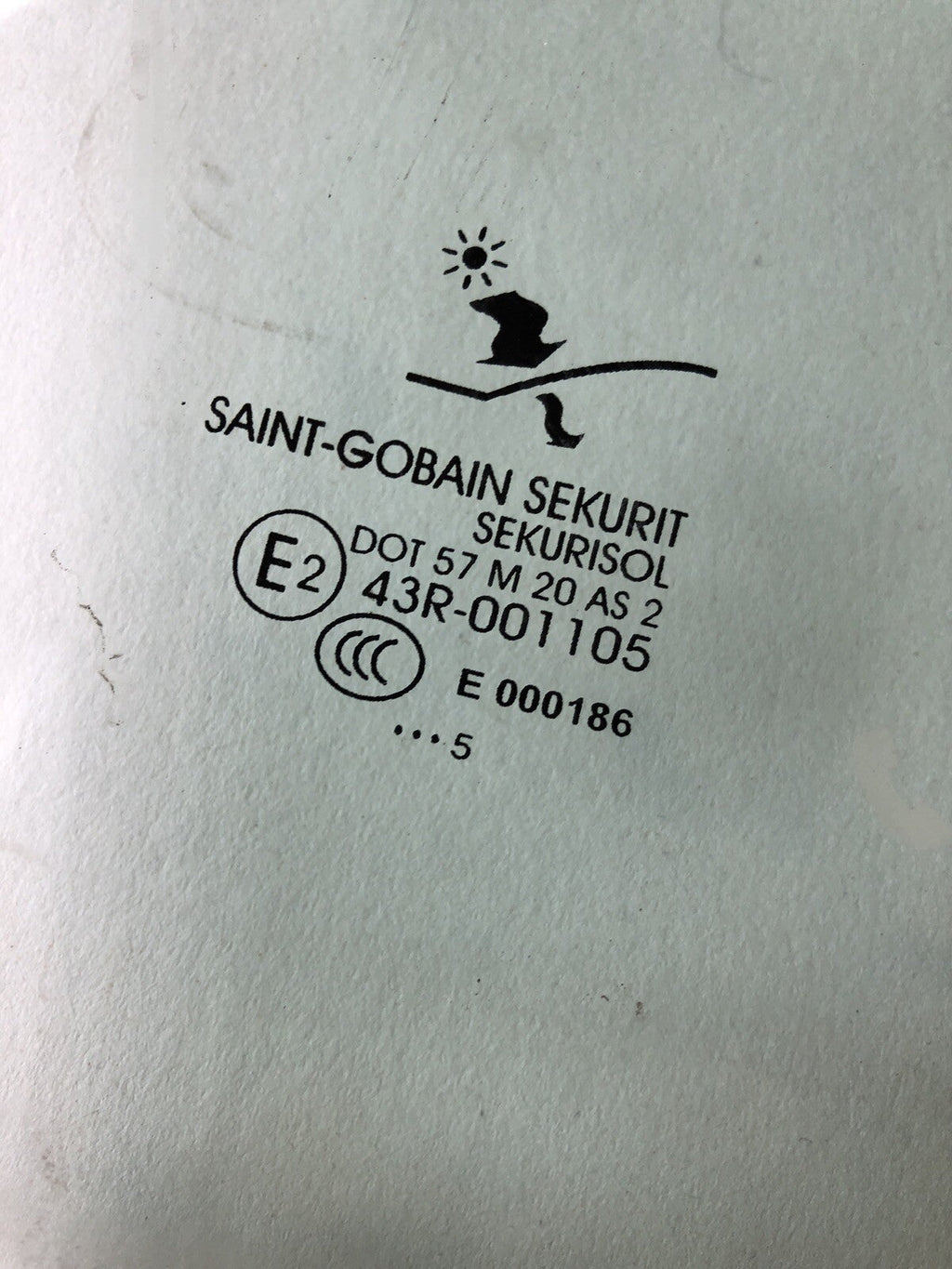 Saab 93 2006  Right Front Window Glass