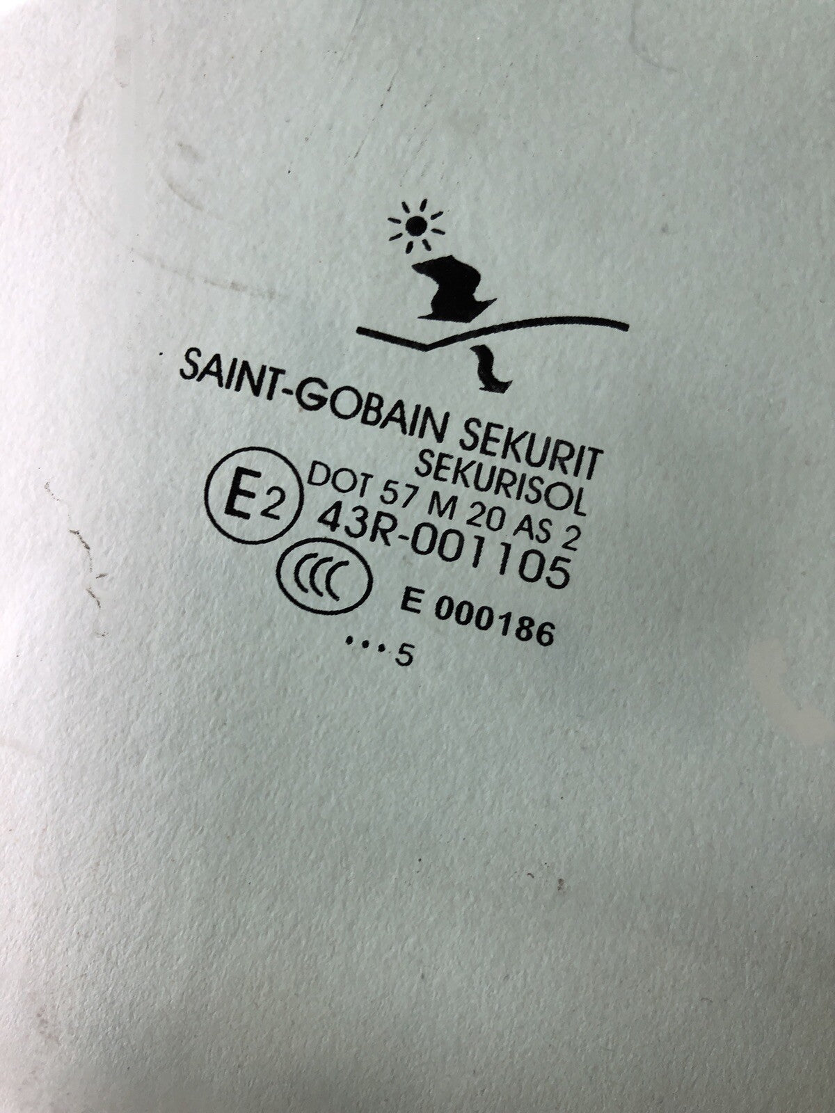 Saab 93 2006  Right Front Window Glass