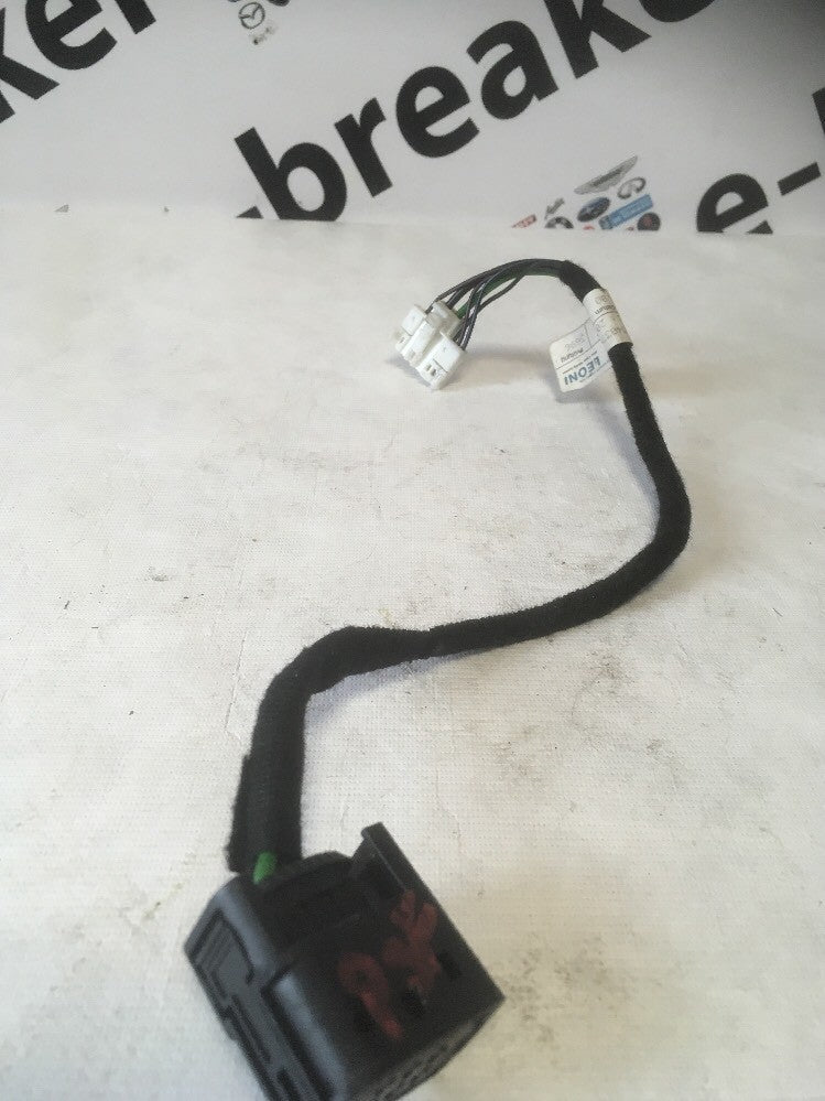 Electric Window Motor Plug Loom Front Left From a Mercedes C Class W203 00-05