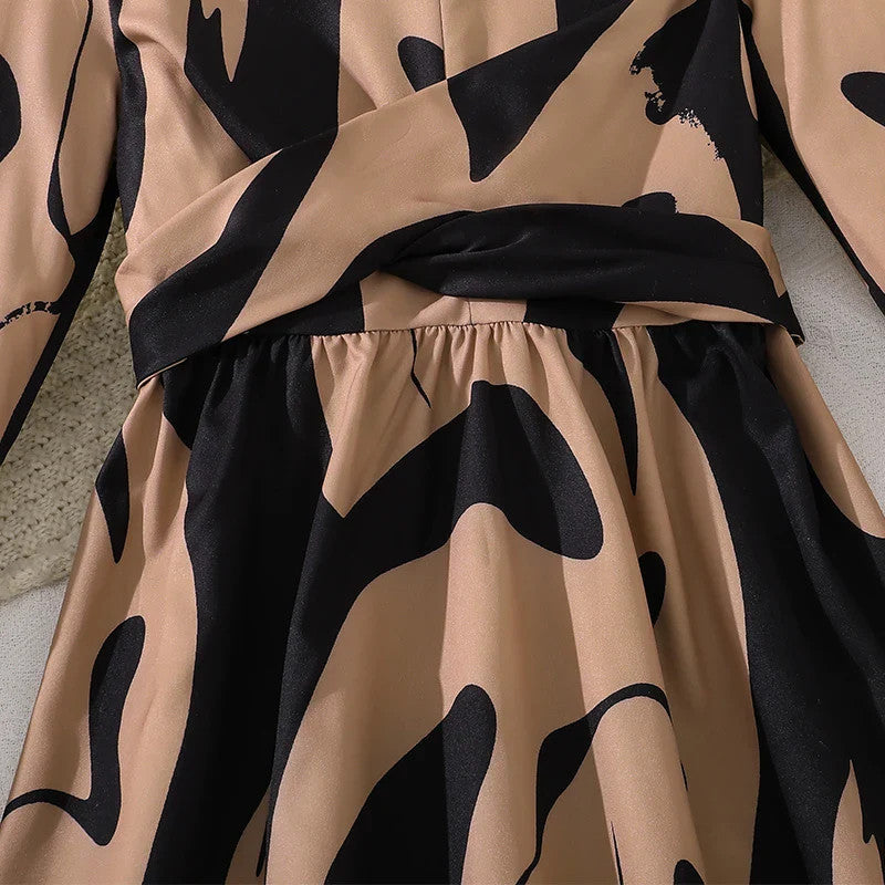 Elegant Printed Dress for Girls 8-12 Years Old with Flared Sleeves Elastic