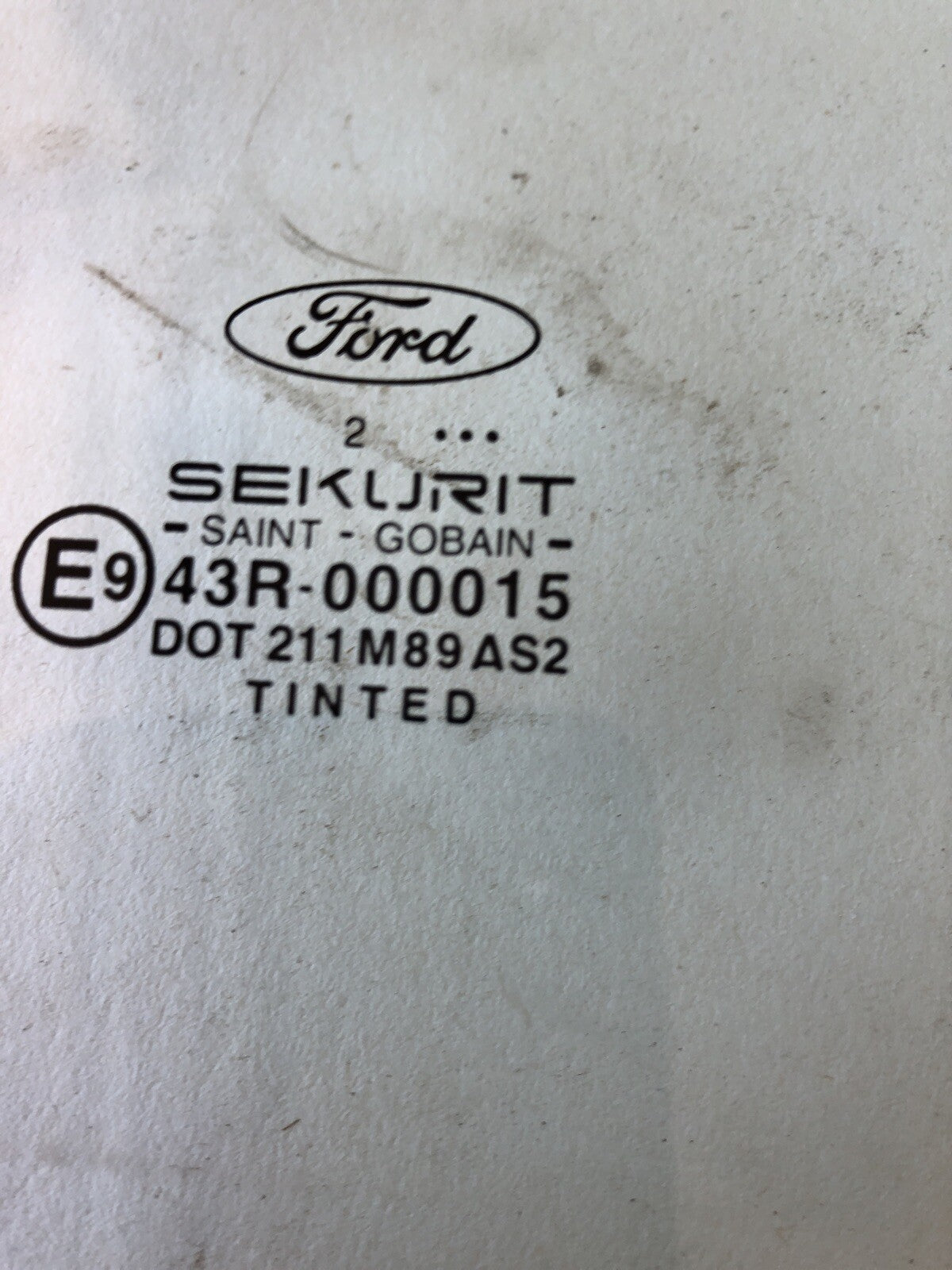 Ford Focus Mk1  Right Side Front Door Window Glass 5 Door