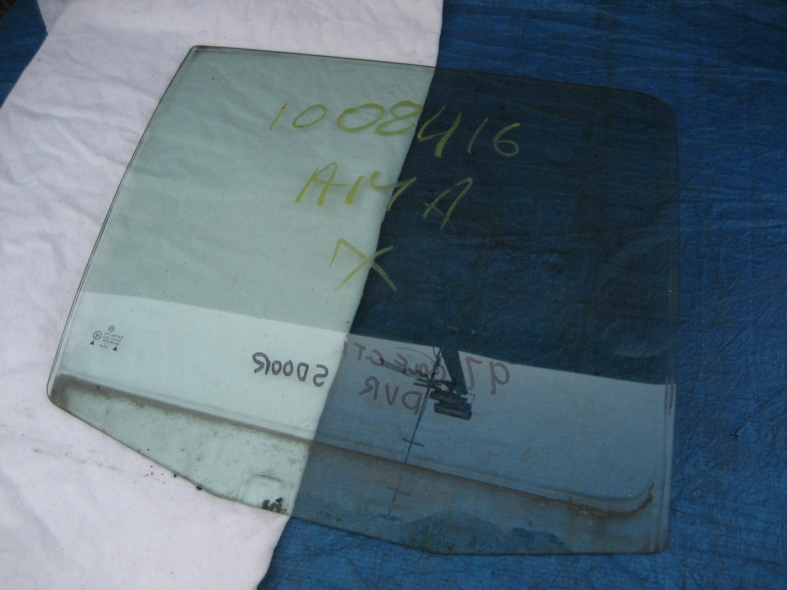 DOOR WINDOW GLASS RIGHT REAR from VOLKSWAGEN GOLF MK 3 GTI 2.0 5 DOOR VW