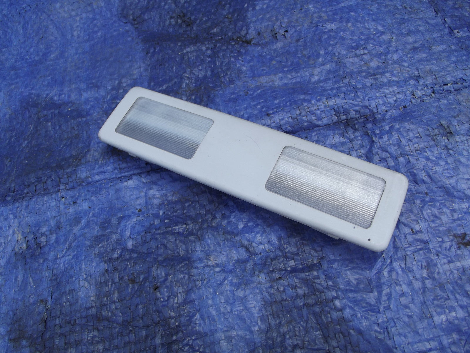 SUN VISOR VANITY MIRROR LIGHT  from a BMW E39 525 D 5
