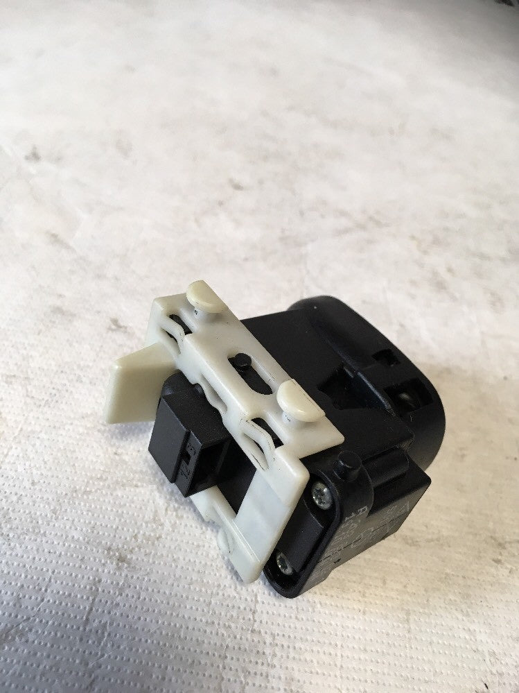 Electric Window Single Switch From a Mercedes C Class W203 00-05