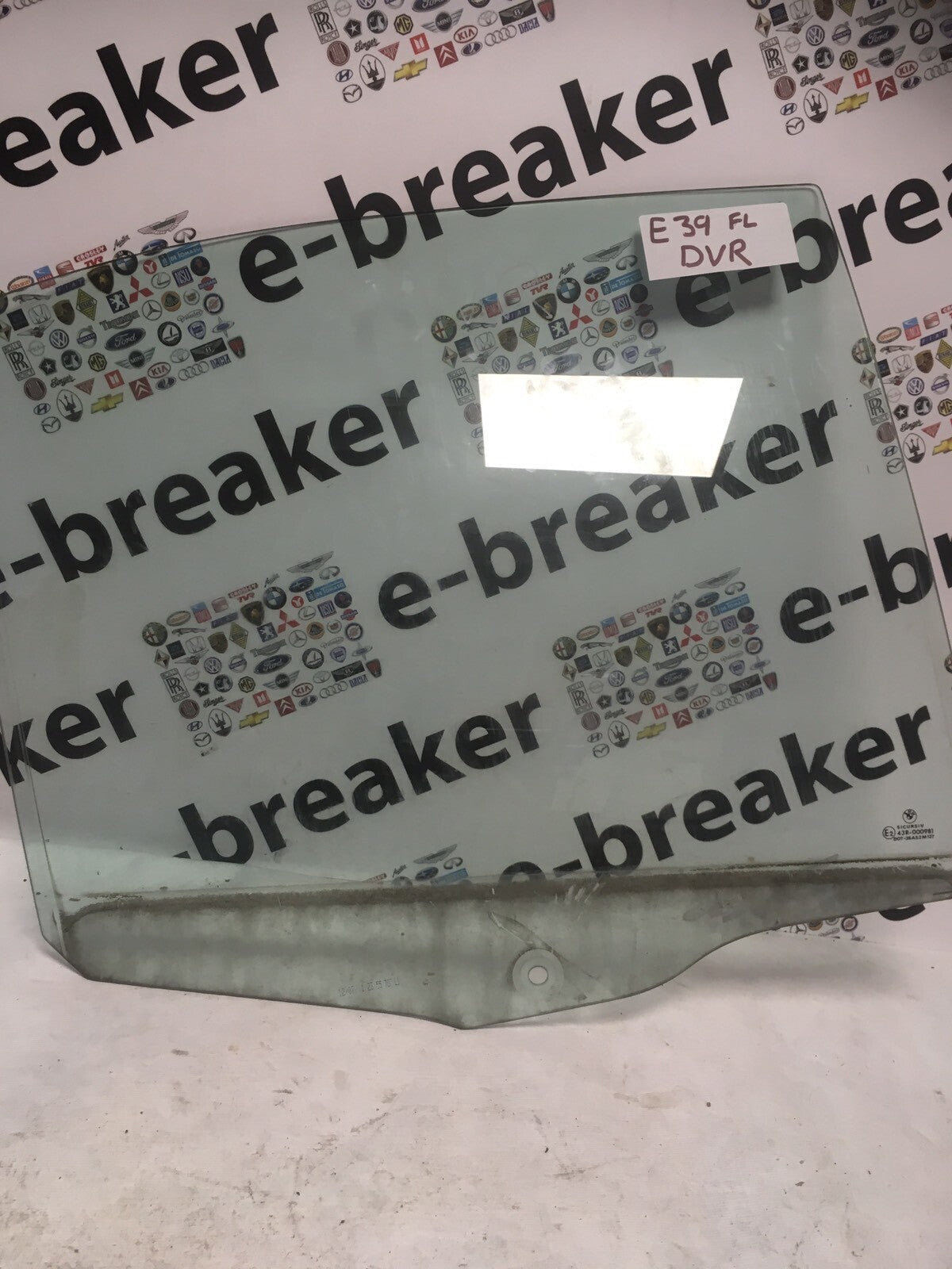 Window Glass Rear Right Door For a BMW E39 525i Facelift 2001