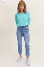 G Smack Mom Fit Jeans | Style M890 | Turn Up Ankle Denim