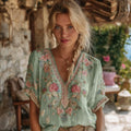 Elegant And Artistic Vintage-style Short-sleeved Top