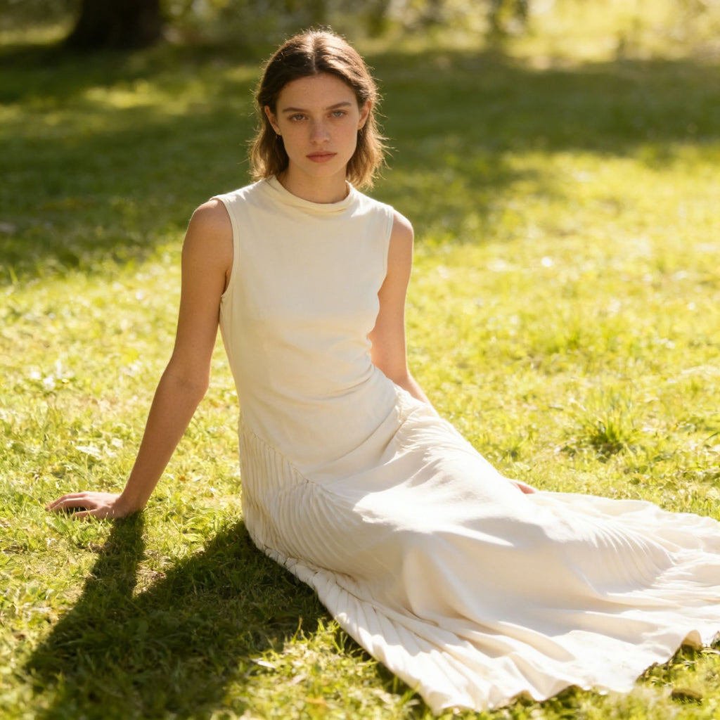 Elegant Long Gown Pleated Waist-Cinching Dress