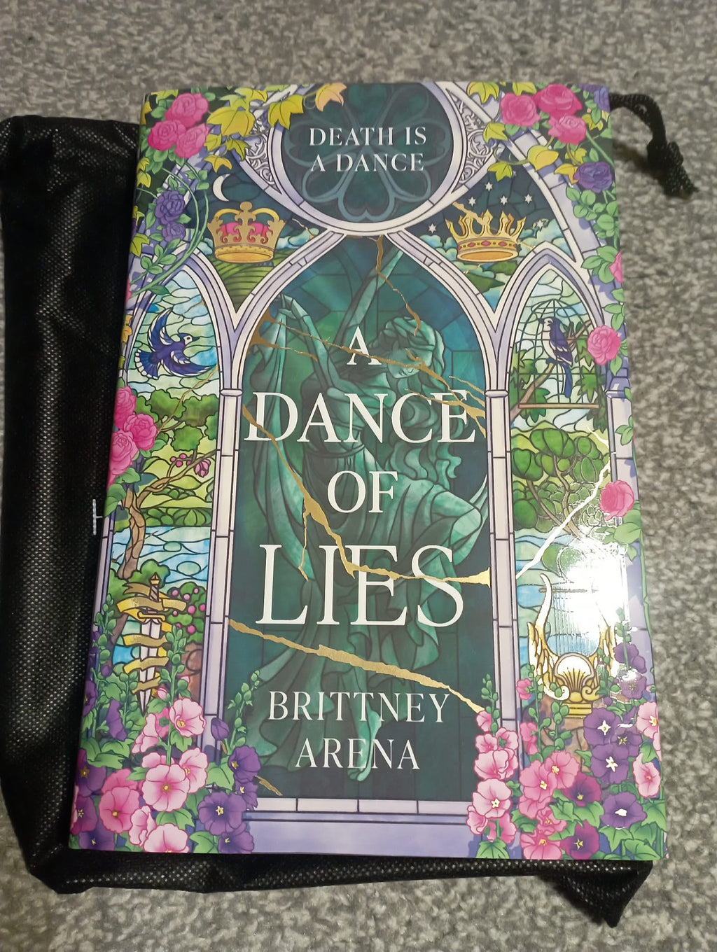 BOOK : A DANCE OF LIES BY BRITTNEY ARENA
