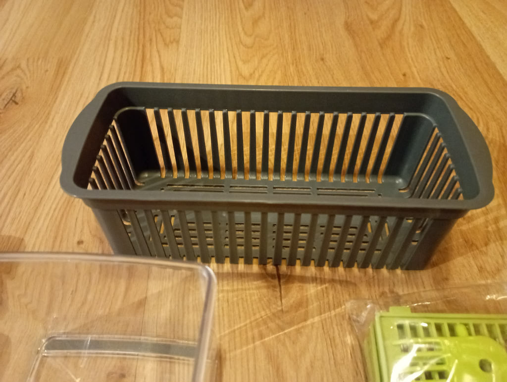 NEW 14 - in 1 Vegetable Chopper with container