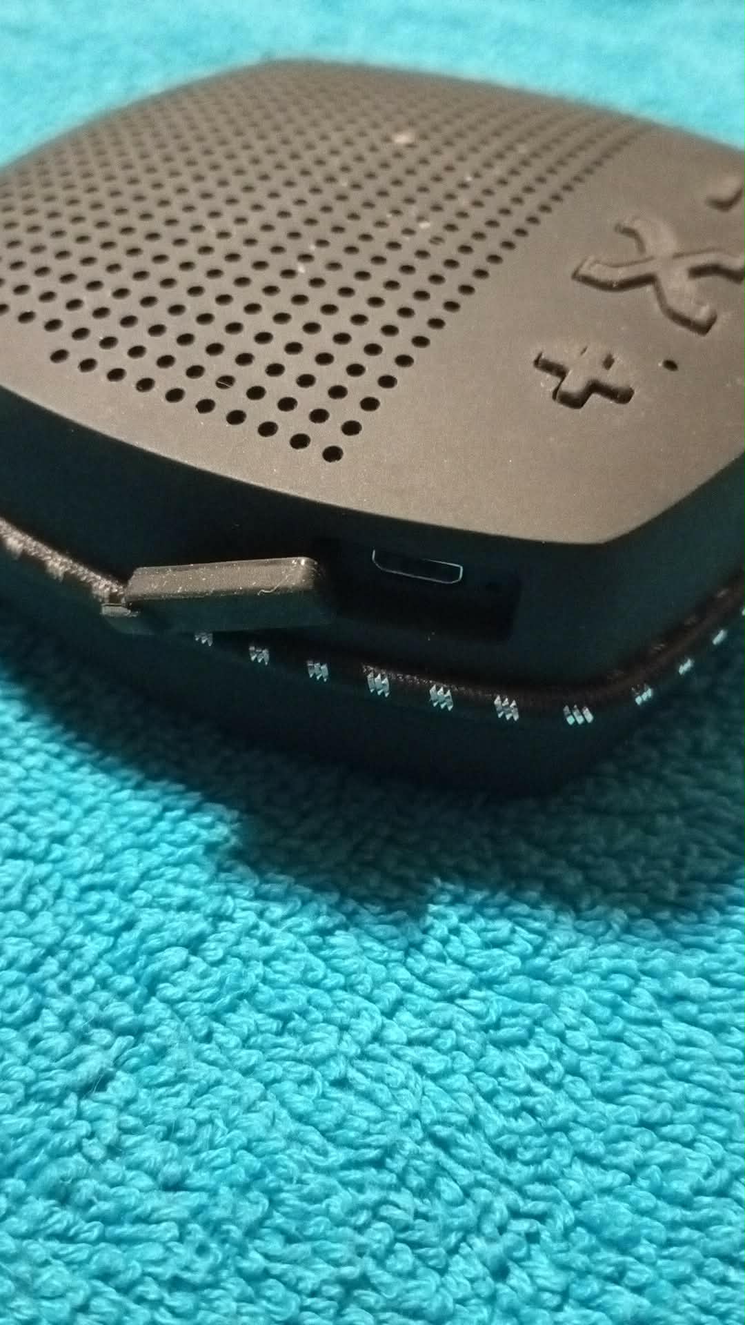SMALL PORTABLE USB PORT SPEAKER