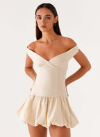 Spicy Girl Polka-Dot Halterneck Waist-Cinching Figure-flattering Dress