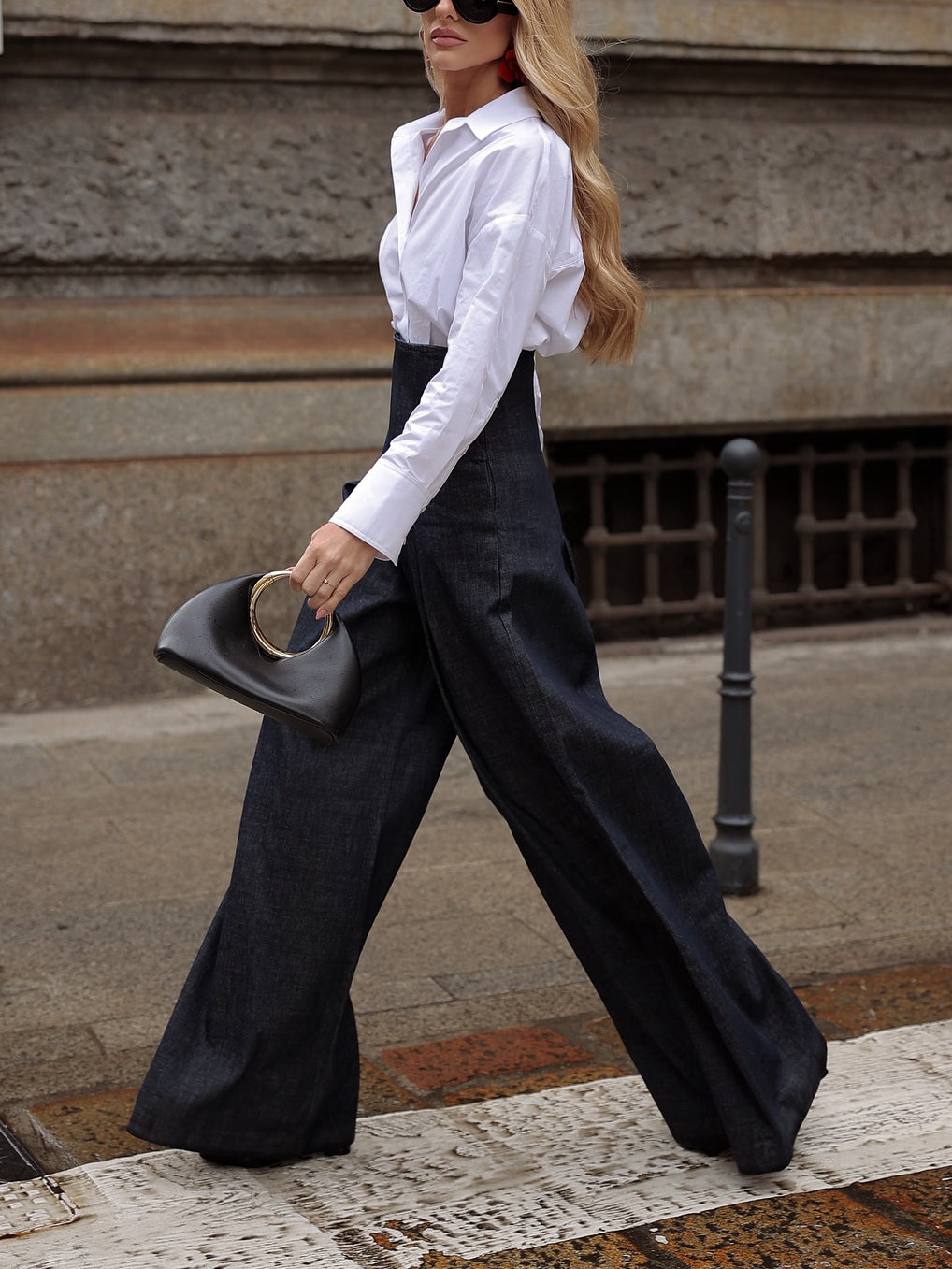 Elegant High Waist Wide Leg Jeans - Classic Denim Trousers for Women