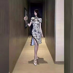 Retro Fitted Waist Slimming Hip-Hugging Printed Dress