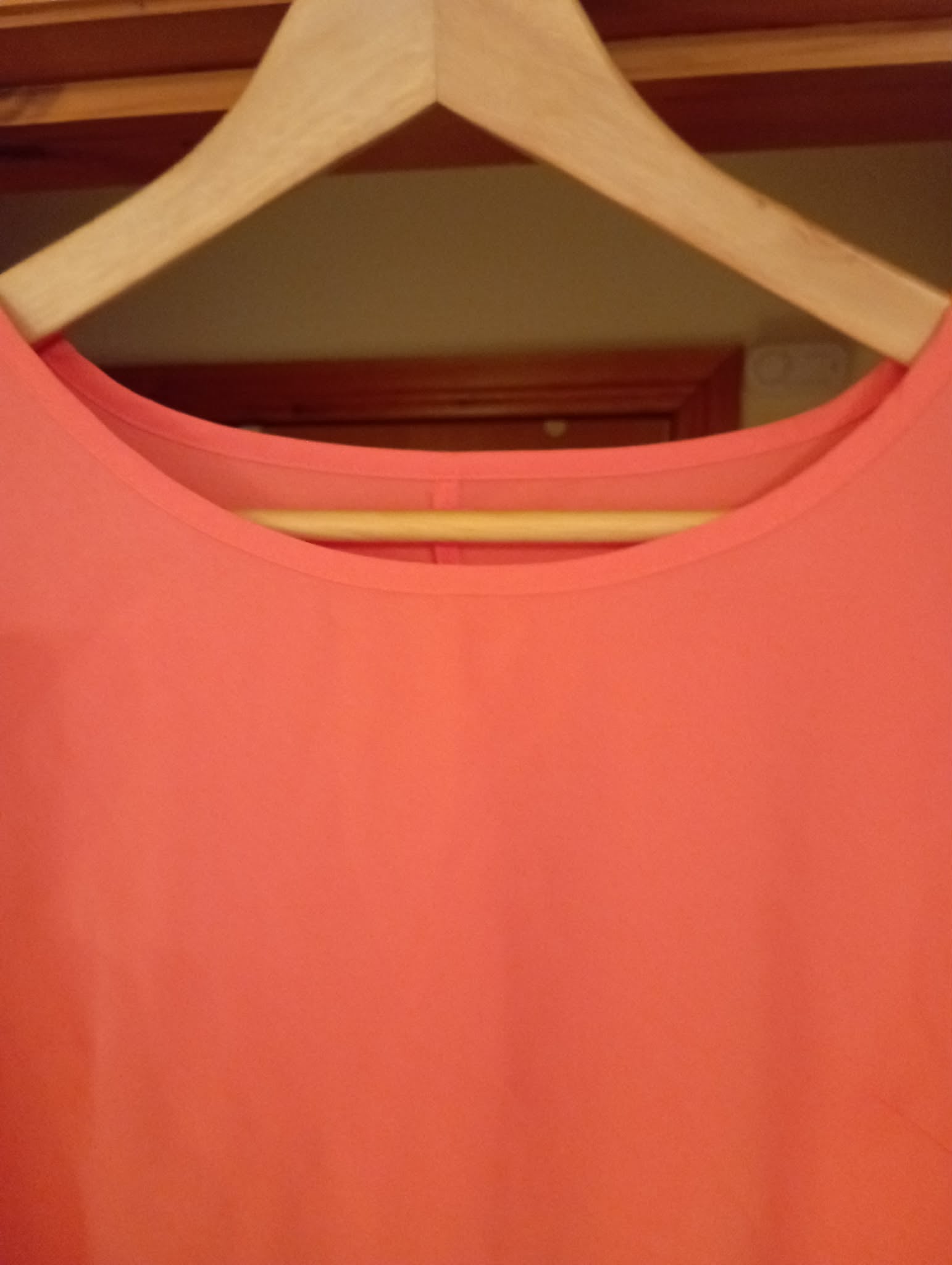 WOMAN'S SHEIN CURVE PEACH S/L TOP