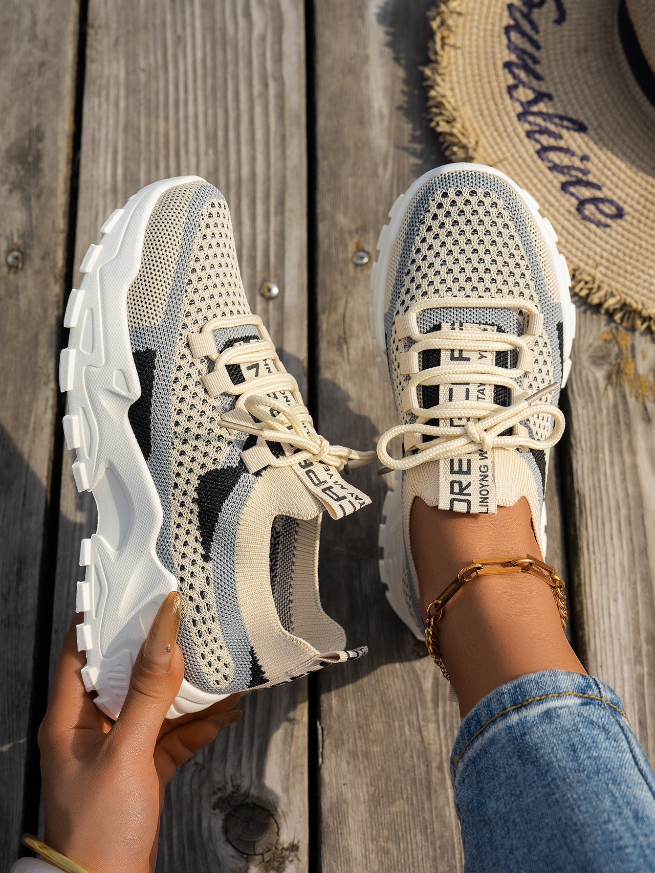 Flyknit Mesh Shoes Women's Breathable Lace-up Sneakers Walking Running Casual Shoes