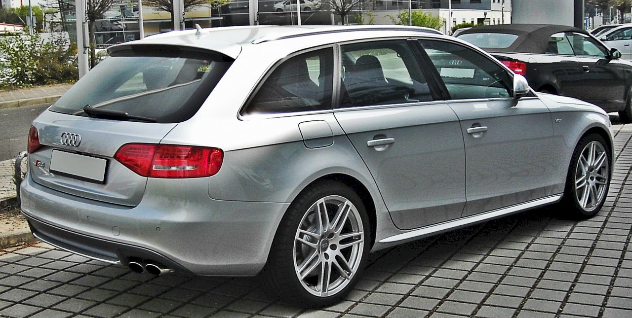 Maxton Design - SPOILER AUDI A4 B8