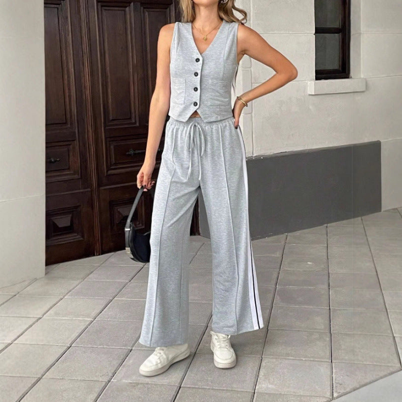 Fashionable Sleeveless Cropped Pants Suit With Pockets