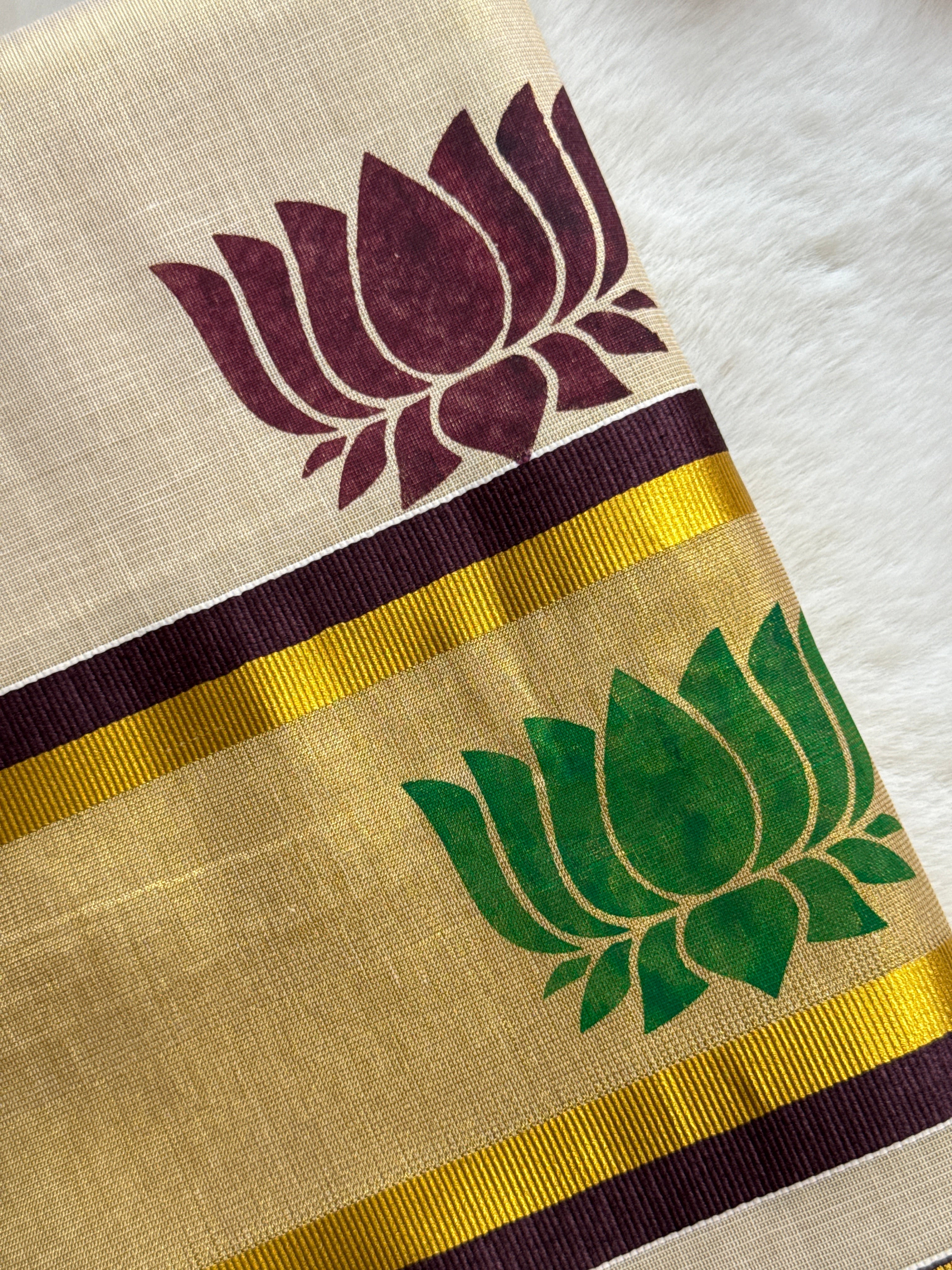 Premium Kerala Kasavu Saree – Off-White with Dual Lotus Motifs & Gold Border