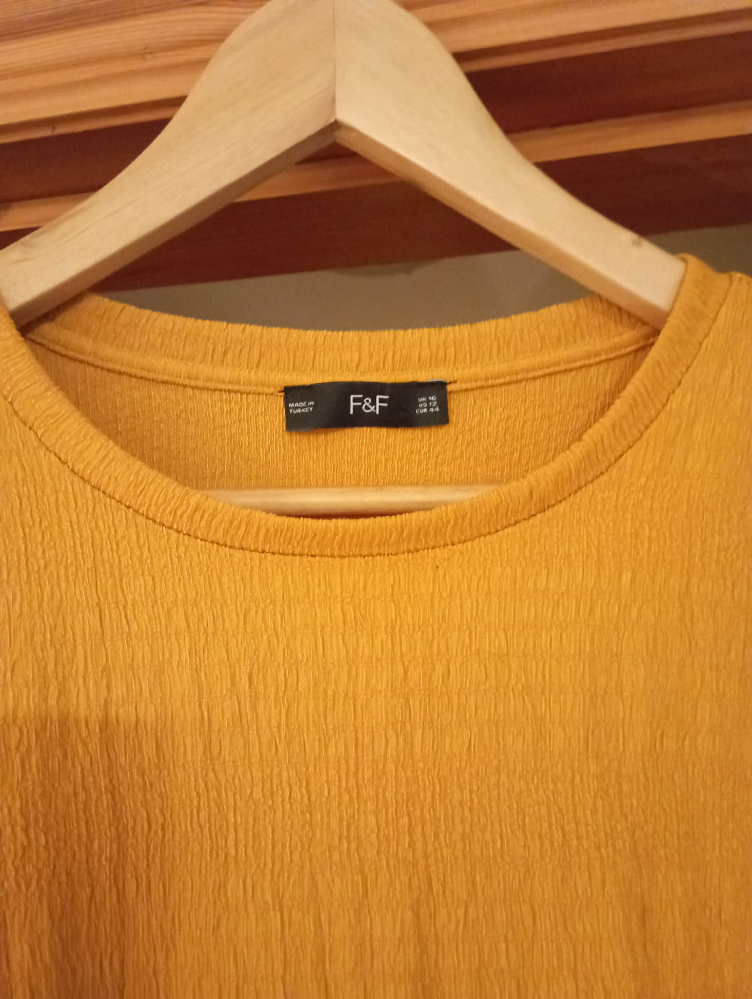 WOMEN'S F&F ORANGE S/L TOP (16UK 44 EU 12US)