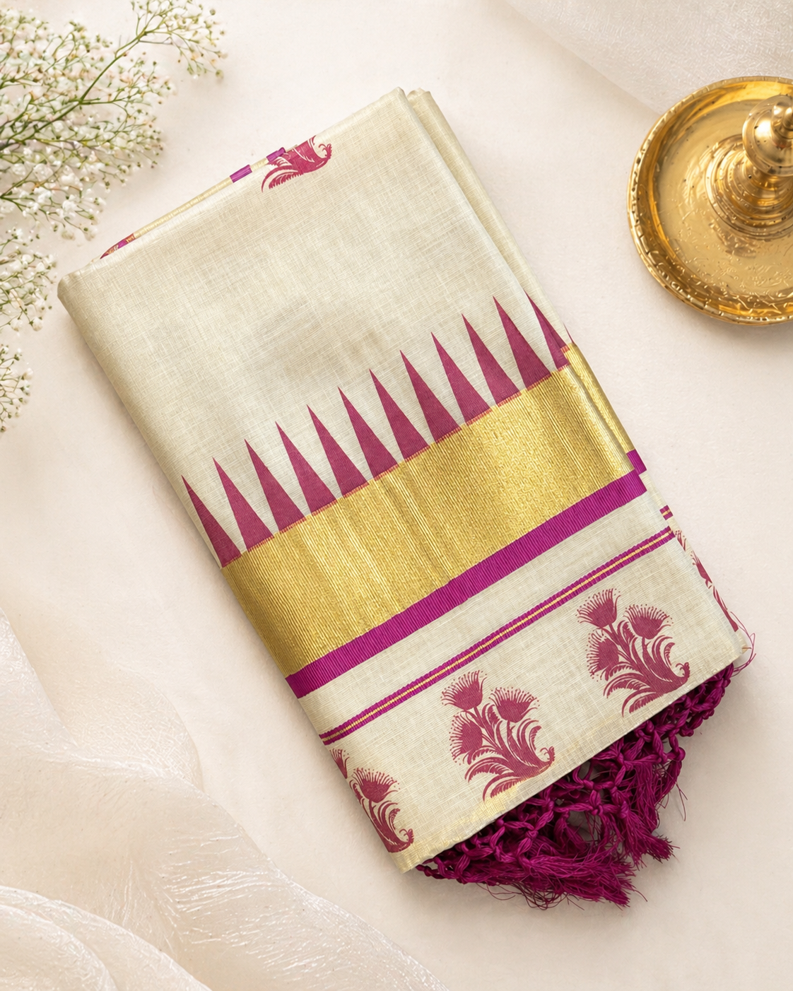 Luxury Kerala Kasavu Saree – Off-White with Magenta Temple Border & Gold Zari