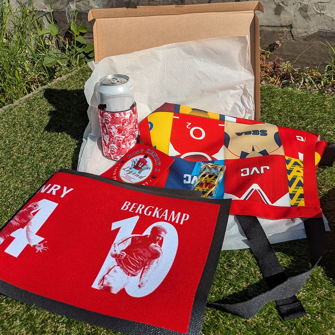The Gooners Football Father's Day Bar Box | Retro Man Cave Set
