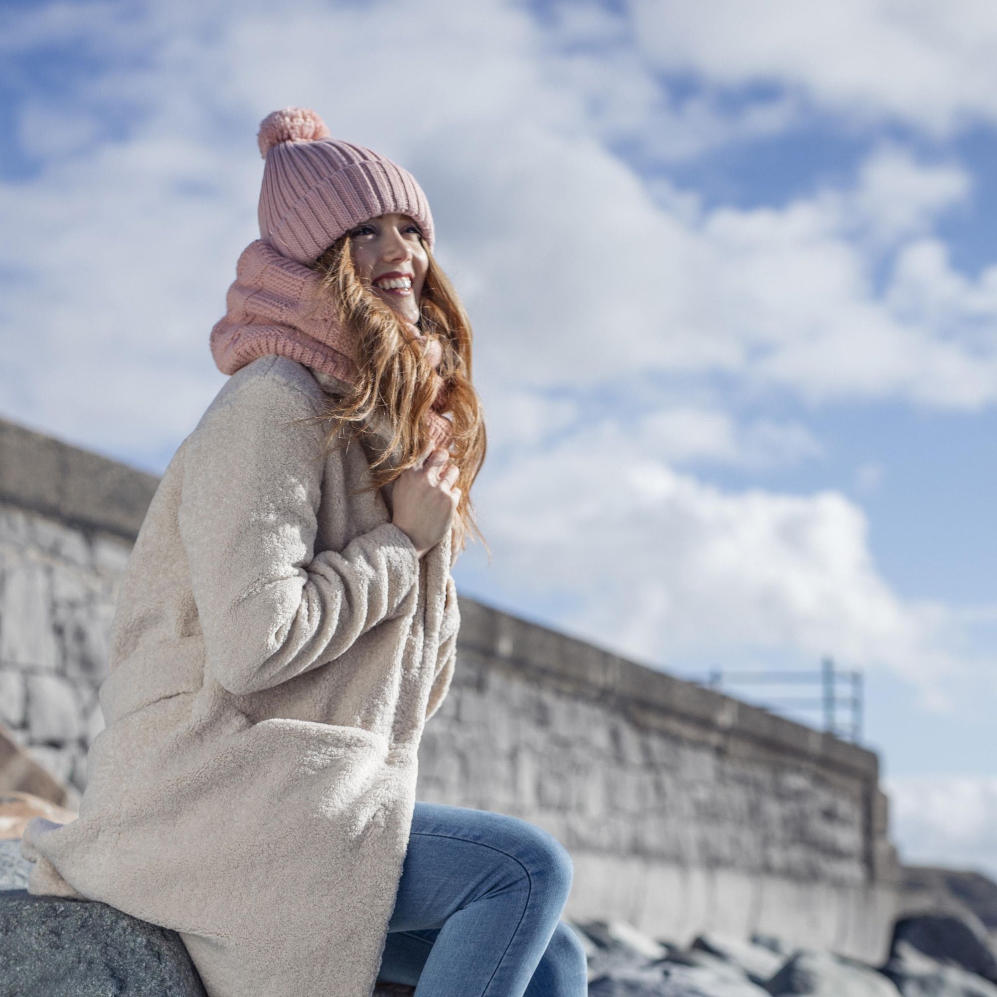 Ladies Ribbed Cuffed Thermal Insulated Winter Pom Pom Bobble Hat